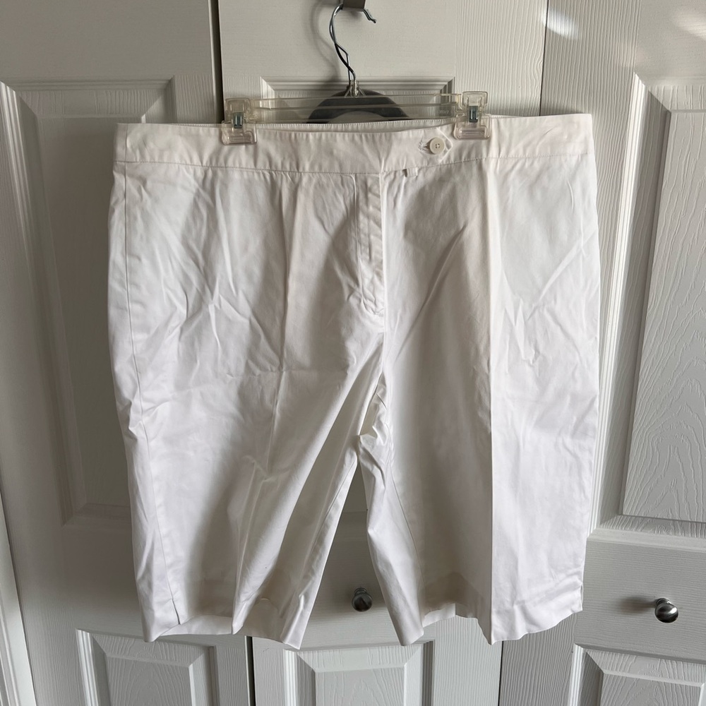 Jones New York White Women's Shorts